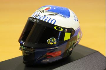 Afbeelding van Valentino Rossi  AGV helmet 2020 race 1 Misano 1:8 399200076