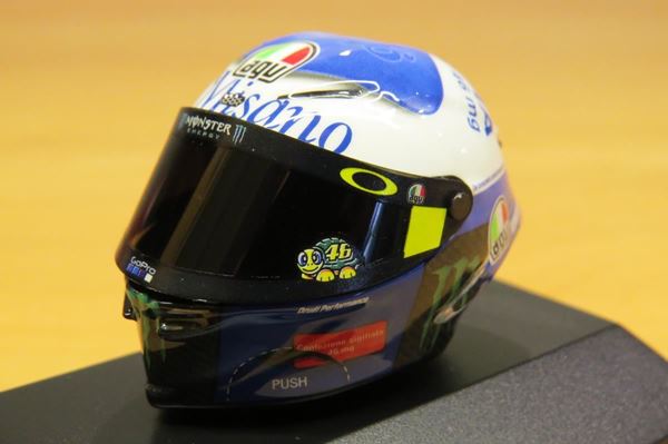 Picture of Valentino Rossi  AGV helmet 2020 race 1 Misano 1:8 399200076