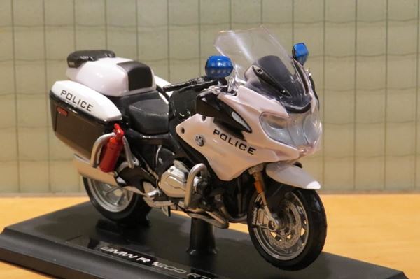 Picture of BMW R1200RT police 1:18 maisto