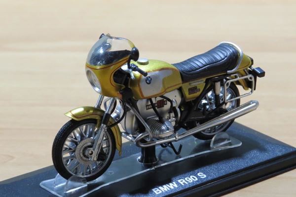 Picture of BMW R90S 1:24 blister