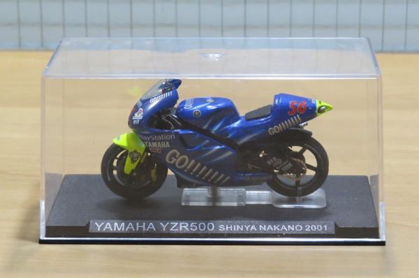 Picture of Shinya Nakano Yamaha YZR500 2001 1:24