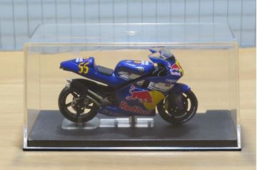 Afbeelding van Regis Laconi Yamaha YZR500 1999 1:24