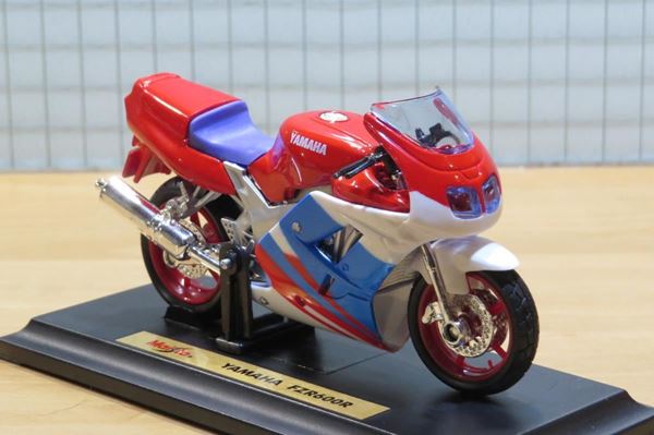 Picture of Yamaha FZR600 1:18