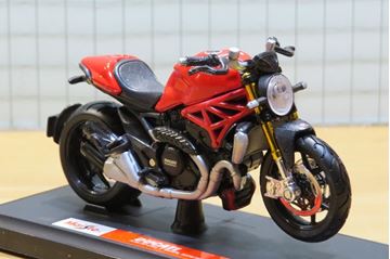 Afbeelding van Ducati Monster 1200 red 1:18 13095 Maisto