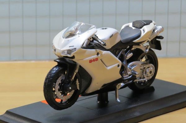 Picture of Ducati 848 1:18 Maisto