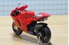 Picture of Loris Capirossi Ducati desmosedici 2005 1:18 31553