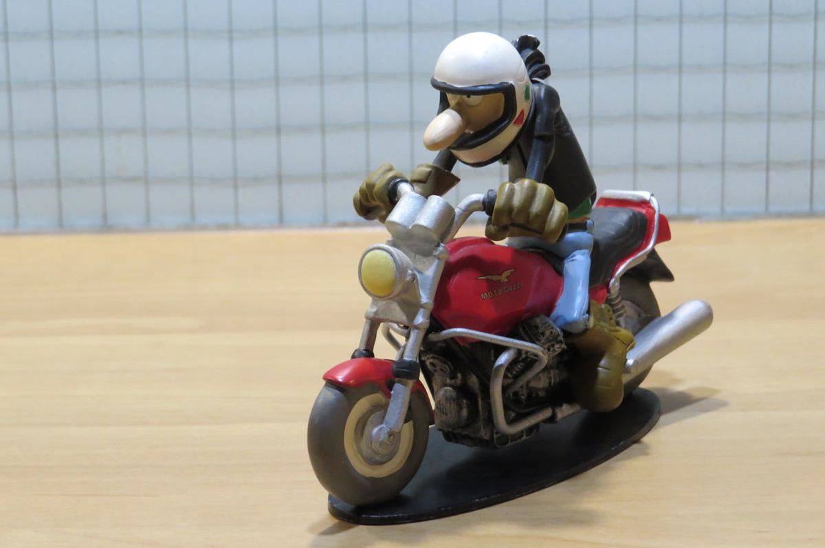 Figurine Joe Bar Team Guzzi Mille GT N°75 - Série 1