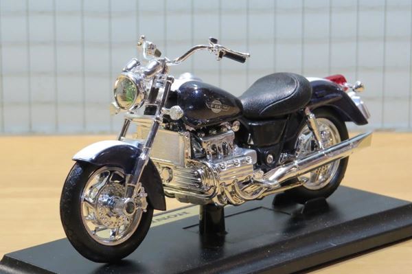 Picture of Honda F6C Valkyrie GL1500C 1:18 antr./white Maisto