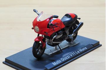 Afbeelding van Moto Guzzi V11 Le Mans 1:24