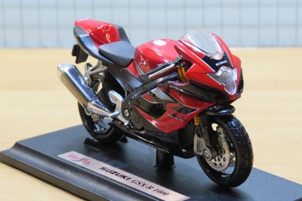 Picture of Suzuki GSX-R1000 1:18 rood Maisto