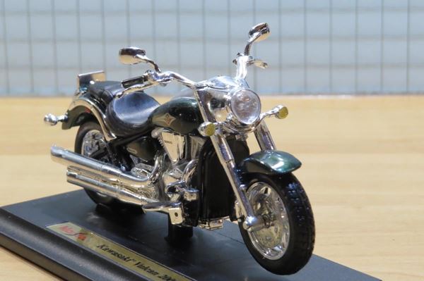 Picture of Kawasaki Vulcan 2000 1:18 Maisto