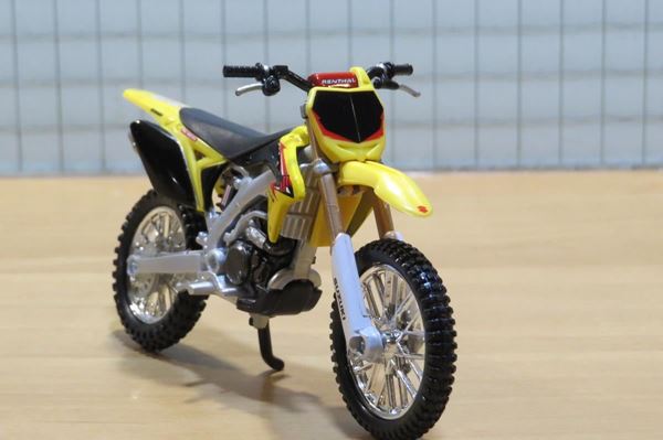 Picture of Suzuki RM-Z450 1:18