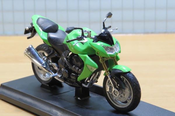 Picture of Kawasaki Z1000 2007 1:18 12831 Welly