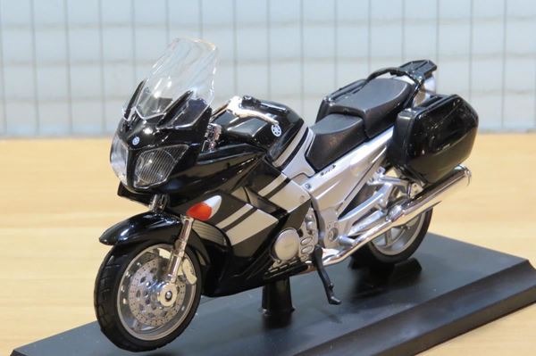 Picture of Yamaha FJR1300 1:18 zwart/wit 39300-05231
