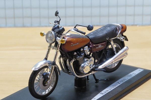 Picture of Kawasaki Z900 1:18 Solido breuk