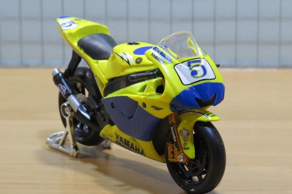 Picture of Colin Edwards Yamaha YZR-M1 2006 1:18 31558