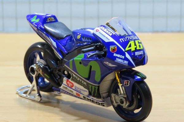 Picture of Valentino Rossi Movistar Yamaha YZR-M1 2015 1:18 31589
