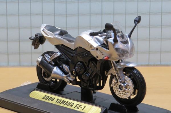 Picture of Yamaha FZ-1 Fazer 2006 1:18