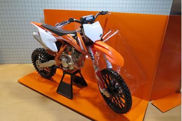 Afbeelding van KTM 450 SX-F 1:6 49613