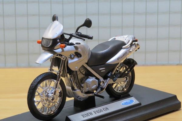 Picture of BMW F650GS 1:18 12146 zilver Welly