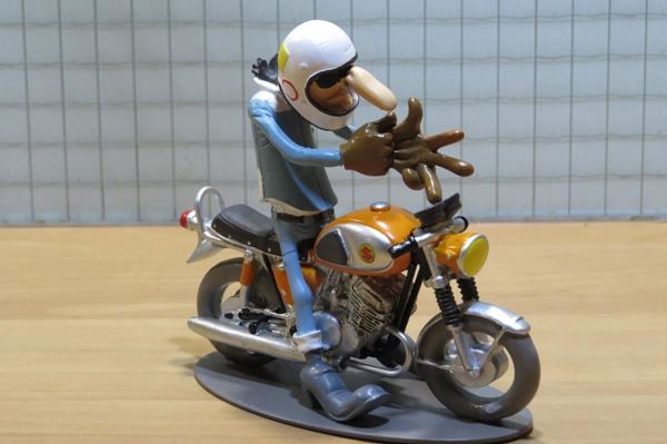 Picture of Joe Bar Flying Max Suzuki T500 1:18 JB135 los