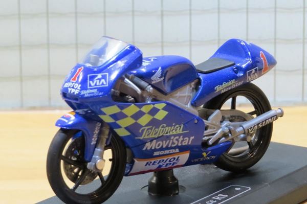 Picture of Emilio Alzamora Honda RS125 2000 1:18