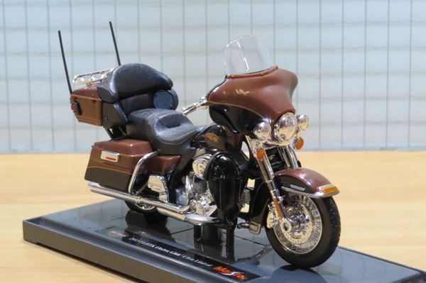 Picture of Harley Davidson FLHTK Ultra limited Electra Glide 1:18 (n124)