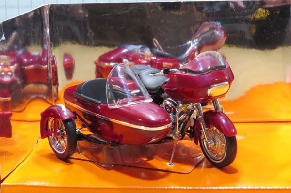 Picture of Harley Davidson sidecar  / zijspan FLTR Road Glide 1:18