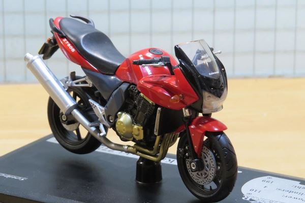 Picture of Kawasaki Z750S 1:18 solido 840308