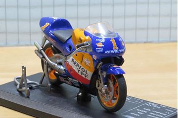 Afbeelding van Alex Criville Honda NSR500 2000 1:18 majorette