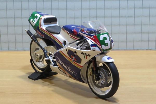 Picture of Luca Cadalora Honda NSR250 1991 1:12