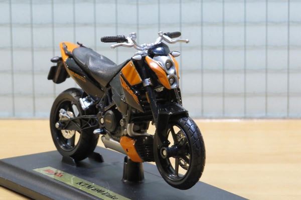 Picture of KTM 690 Duke 3 1:18 Maisto