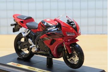 Afbeelding van Honda CBR1000RR Fireblade rd/zw 1:18