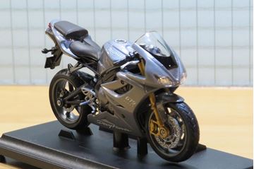 Afbeelding van Triumph Daytona 675 1:18 12822