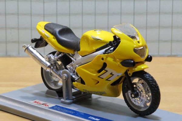 Picture of Triumph TT600 gl. 1:18 maisto