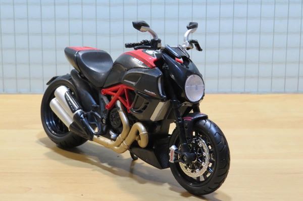 Picture of Ducati Diavel 1:12 31196