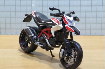 Afbeelding van Ducati Hypermotard SP 2013 1:12 31101