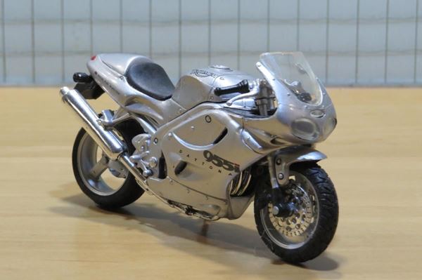 Picture of Triumph Daytona 955i 1:18 Maisto blister