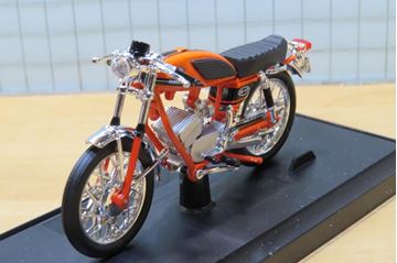 Afbeelding van Famel XF-17 met Zundapp blok 1:18