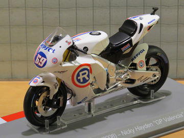 Afbeelding van Nicky Hayden Honda RC212V 2008 Valencia 1:18 diecast los