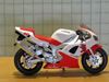 Picture of Yamaha YZF R1 wit/rood 1:18 los