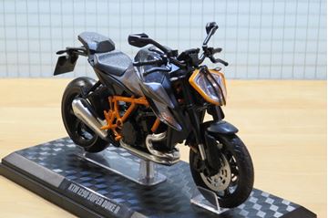 Afbeelding van KTM 1290 Super Duke R 1:12