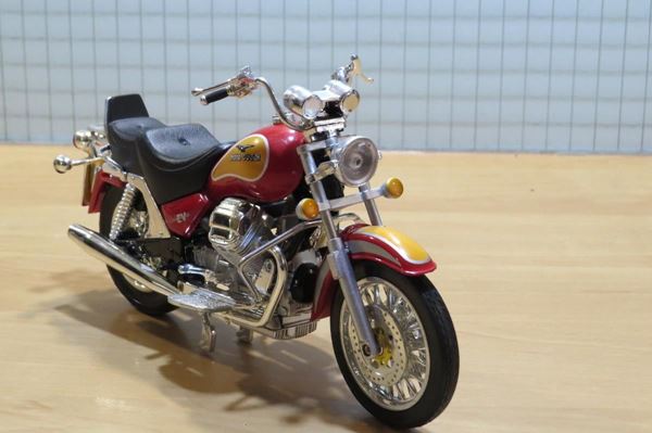 Picture of Moto Guzzi California EV 1:12 los