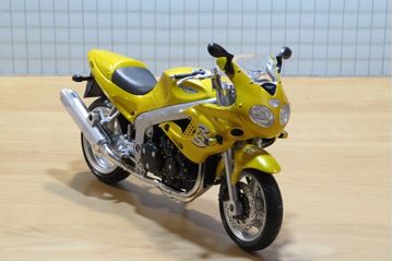 Afbeelding van Triumph 955i RS 1:12 53927