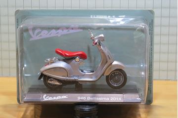 Afbeelding van Vespa 946 Bellissima 1:18