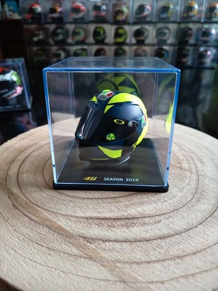 Picture of Valentino Rossi  AGV helmet 2019 1:5