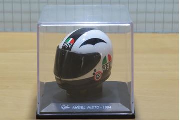 Afbeelding van Angel Nieto AGV helmet 1984 1:5 Altaya