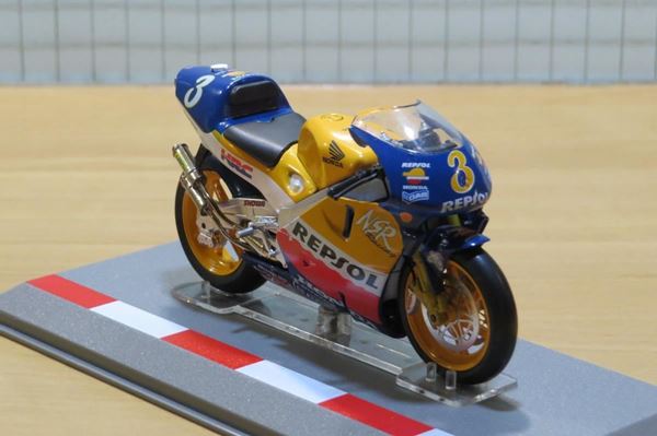 Picture of Alex Criville Honda NSR500 1999 1:18 los