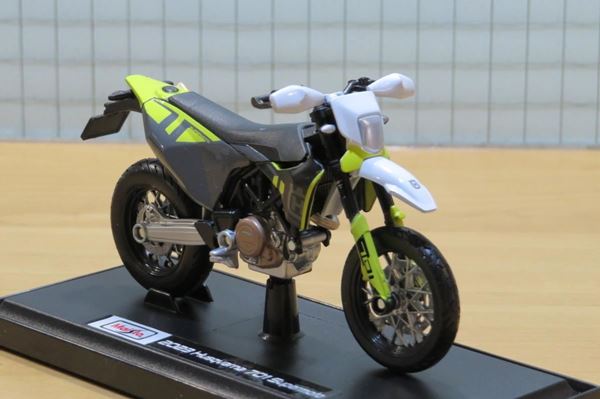 Picture of Husqvarna 701 supermoto 1:18 23091