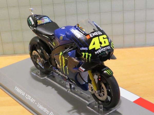 Picture of Valentino Rossi Yamaha YZR-M1 2019 1:18 los